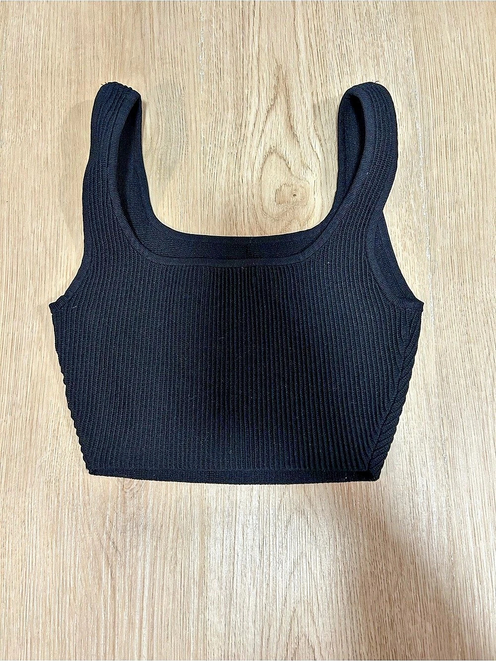 Aritzia Babaton Ribbed Tank Top in Black Size XS Like New